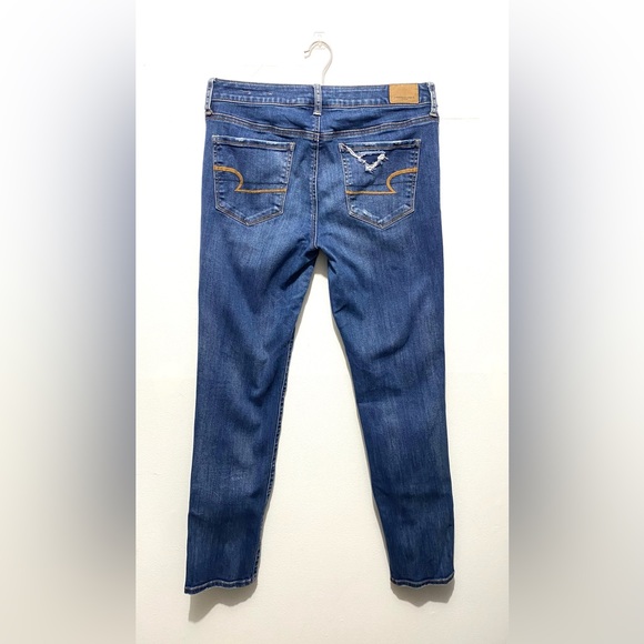 Size 10 AMERICAN EAGLE Medium Wash Distressed Skinny Jeans - Picture 2 of 4